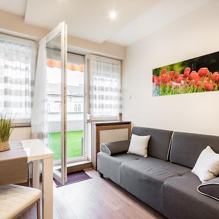 Bpr Garay Suite With Rooftop Terrace & A/C Budapest Bagian luar foto