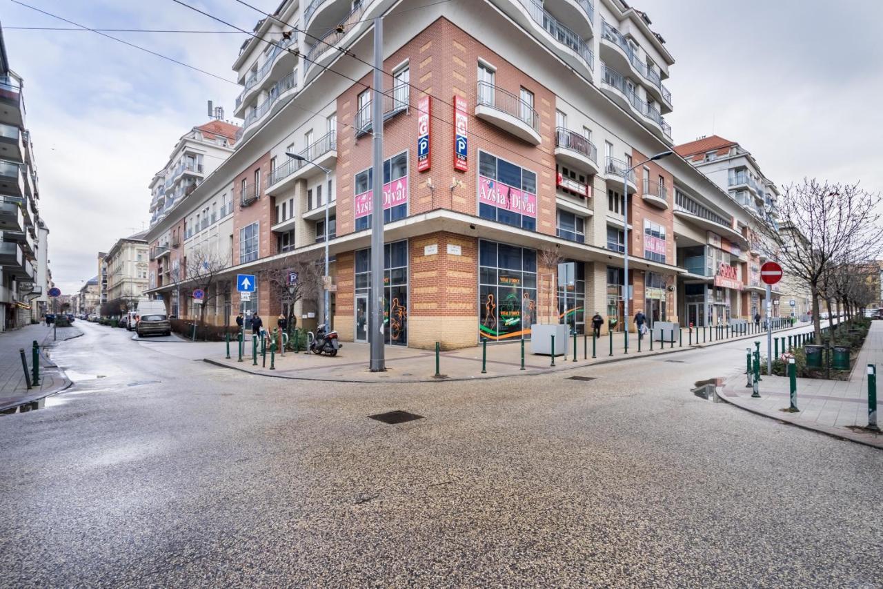 Bpr Garay Suite With Rooftop Terrace & A/C Budapest Bagian luar foto