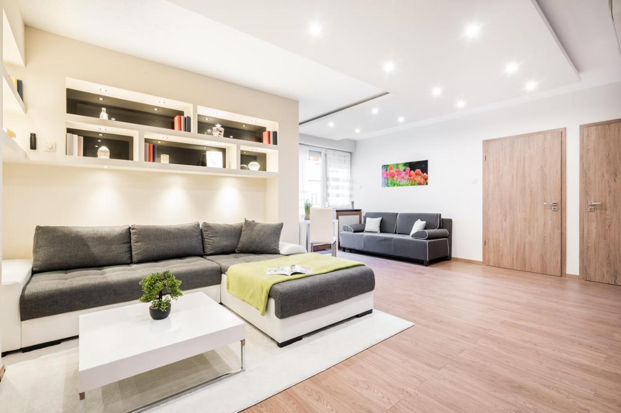 Bpr Garay Suite With Rooftop Terrace & A/C Budapest Bagian luar foto