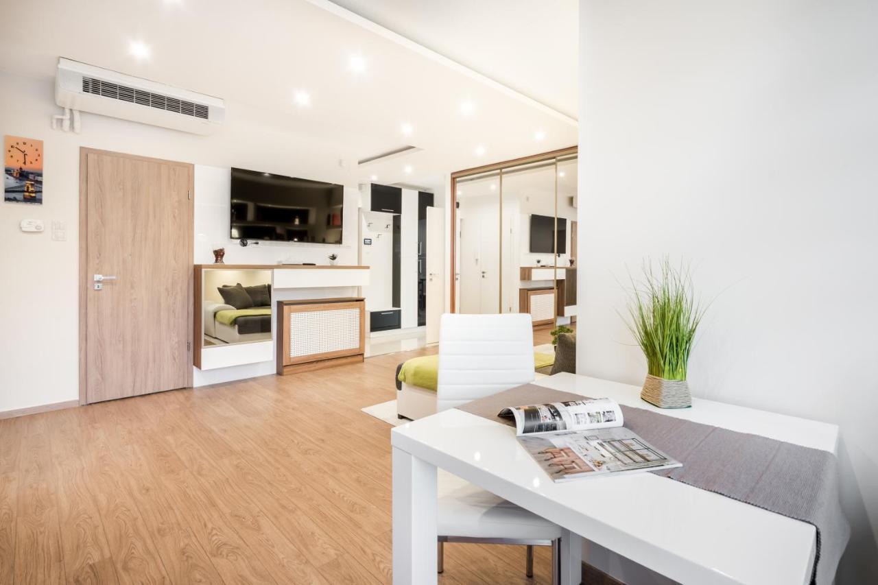 Bpr Garay Suite With Rooftop Terrace & A/C Budapest Bagian luar foto